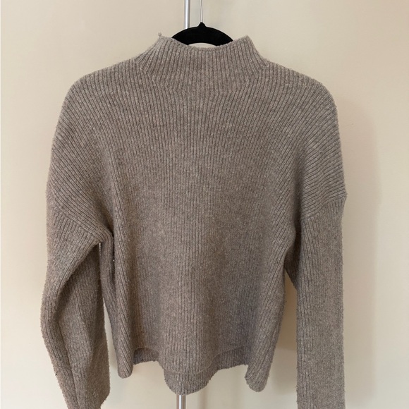Abercrombie & Fitch Sweaters - Abercrombie & Fitch Taupe Turtleneck Sweater
